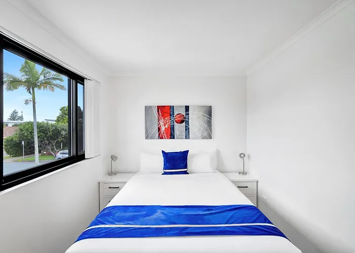 Montego Mermaid Beach Motel